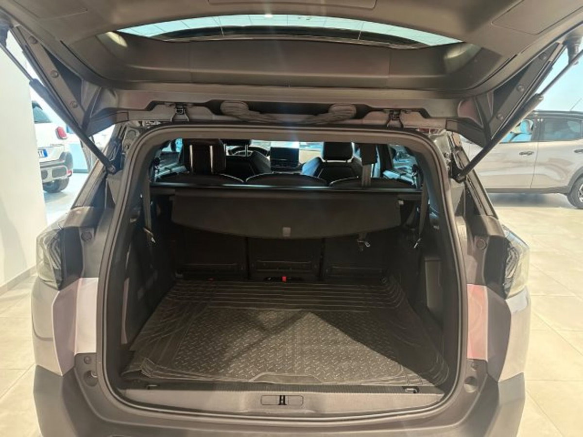 Peugeot 5008 BlueHDi 130 S&S EAT8 GT Line (10)