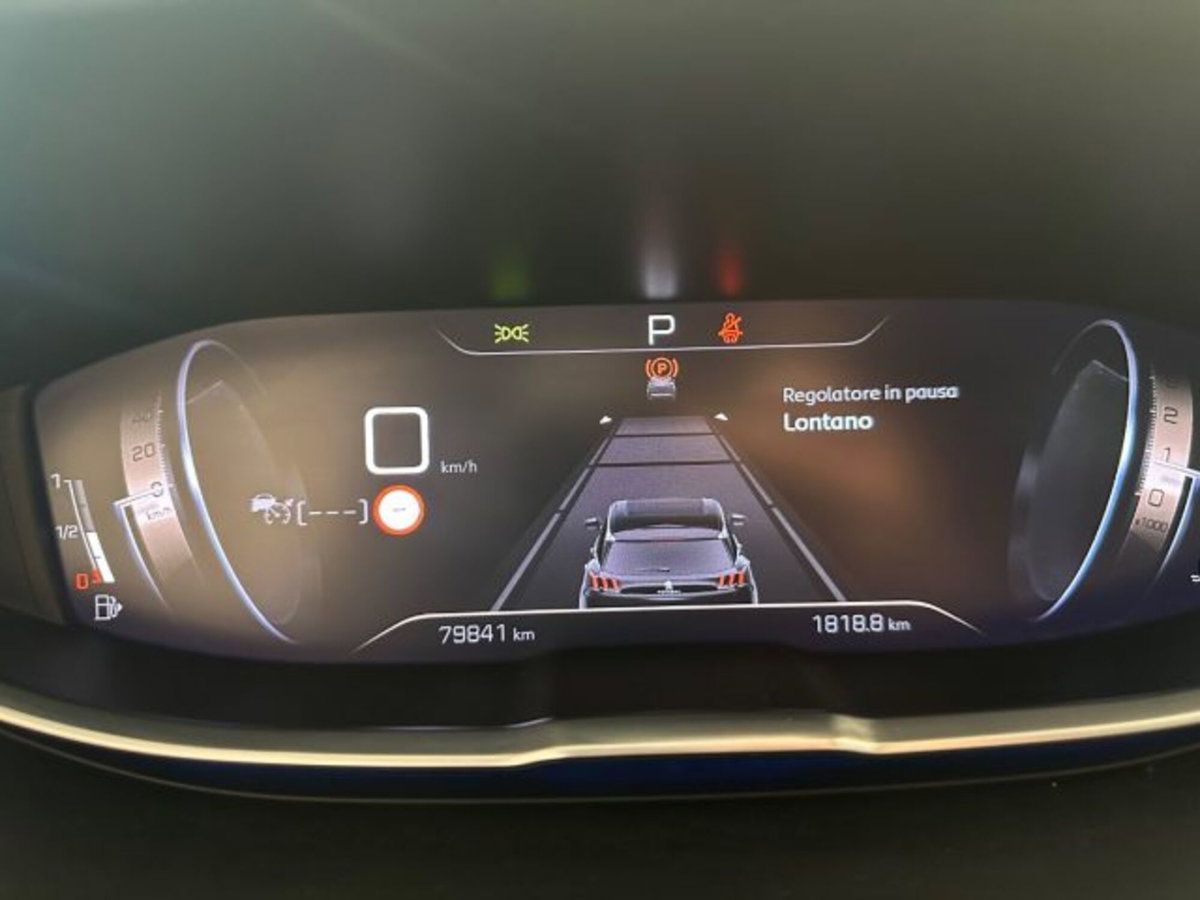 Peugeot 5008 BlueHDi 130 S&S EAT8 GT Line (14)