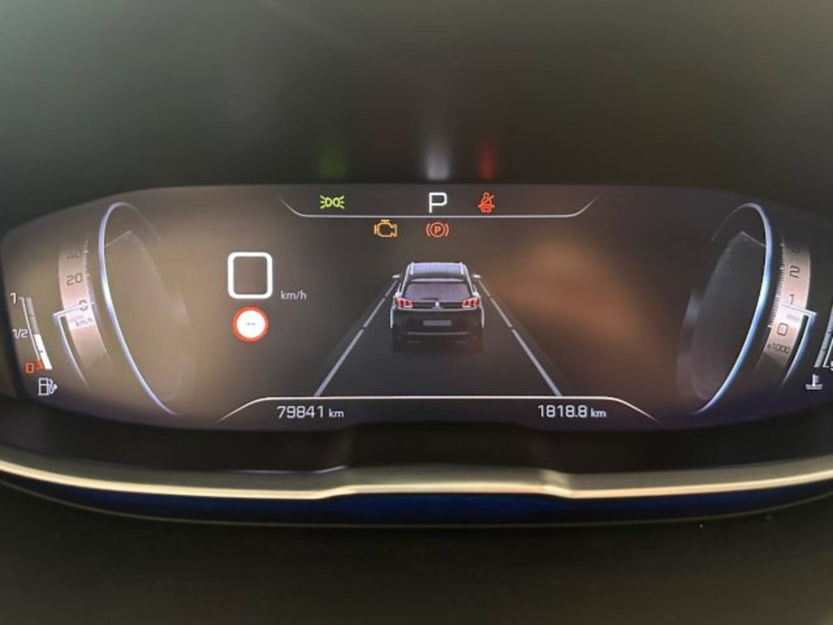 Peugeot 5008 BlueHDi 130 S&S EAT8 GT Line (5)