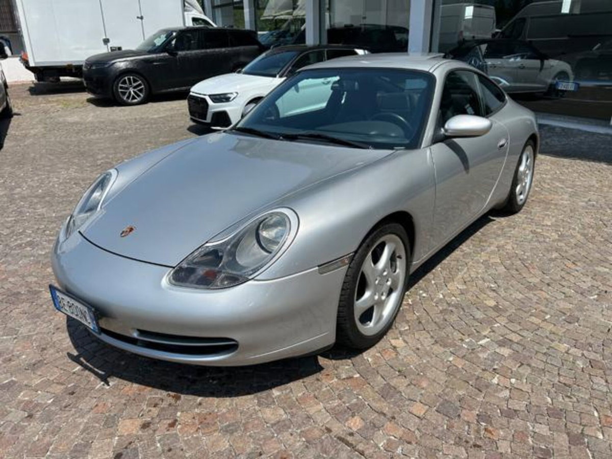 Porsche 911 Coupé Carrera 4 cat (2)