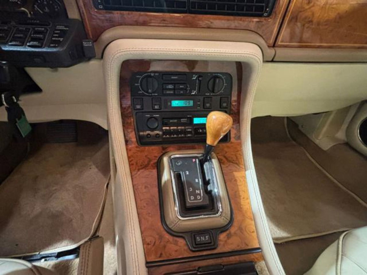 Jaguar Sovereign 4.0 cat automatic (11)