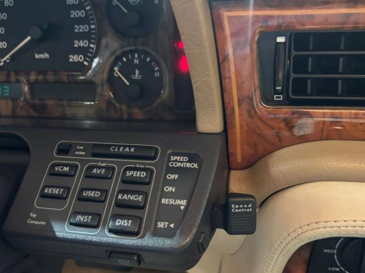 Jaguar Sovereign 4.0 cat automatic (13)