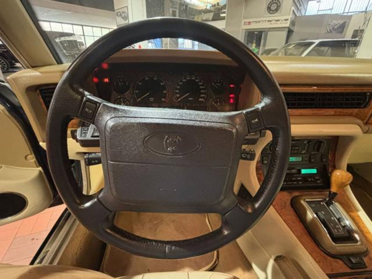 Jaguar Sovereign 4.0 cat automatic (19)