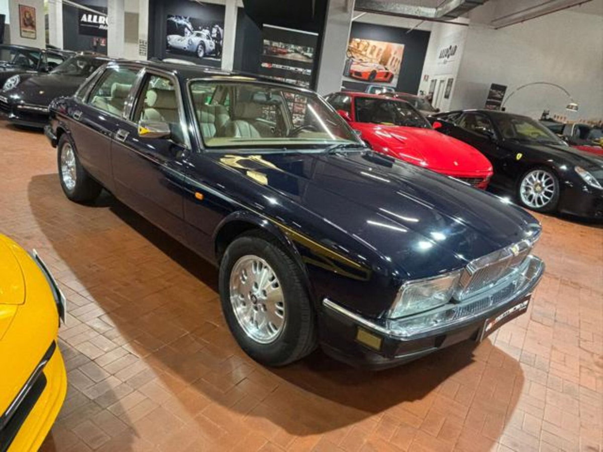 Jaguar Sovereign 4.0 cat automatic (3)