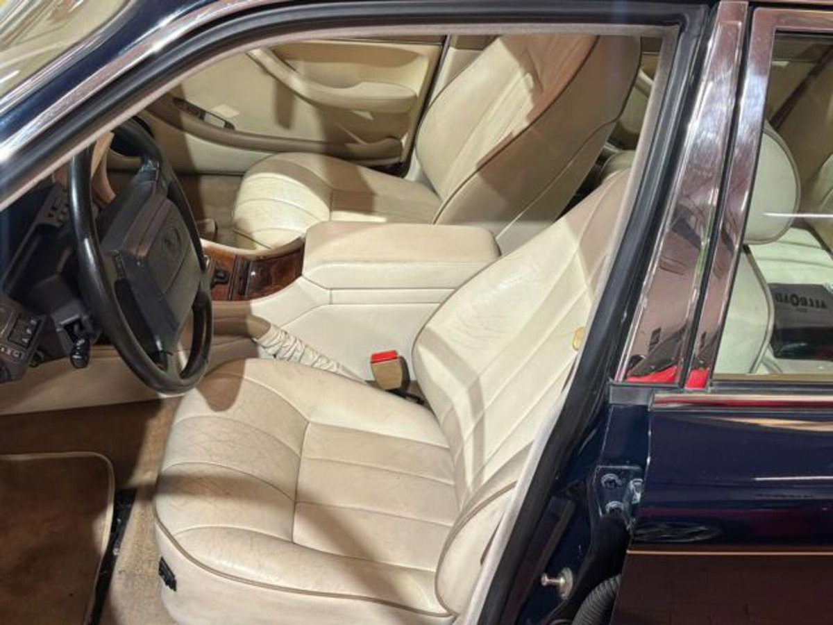Jaguar Sovereign 4.0 cat automatic (7)