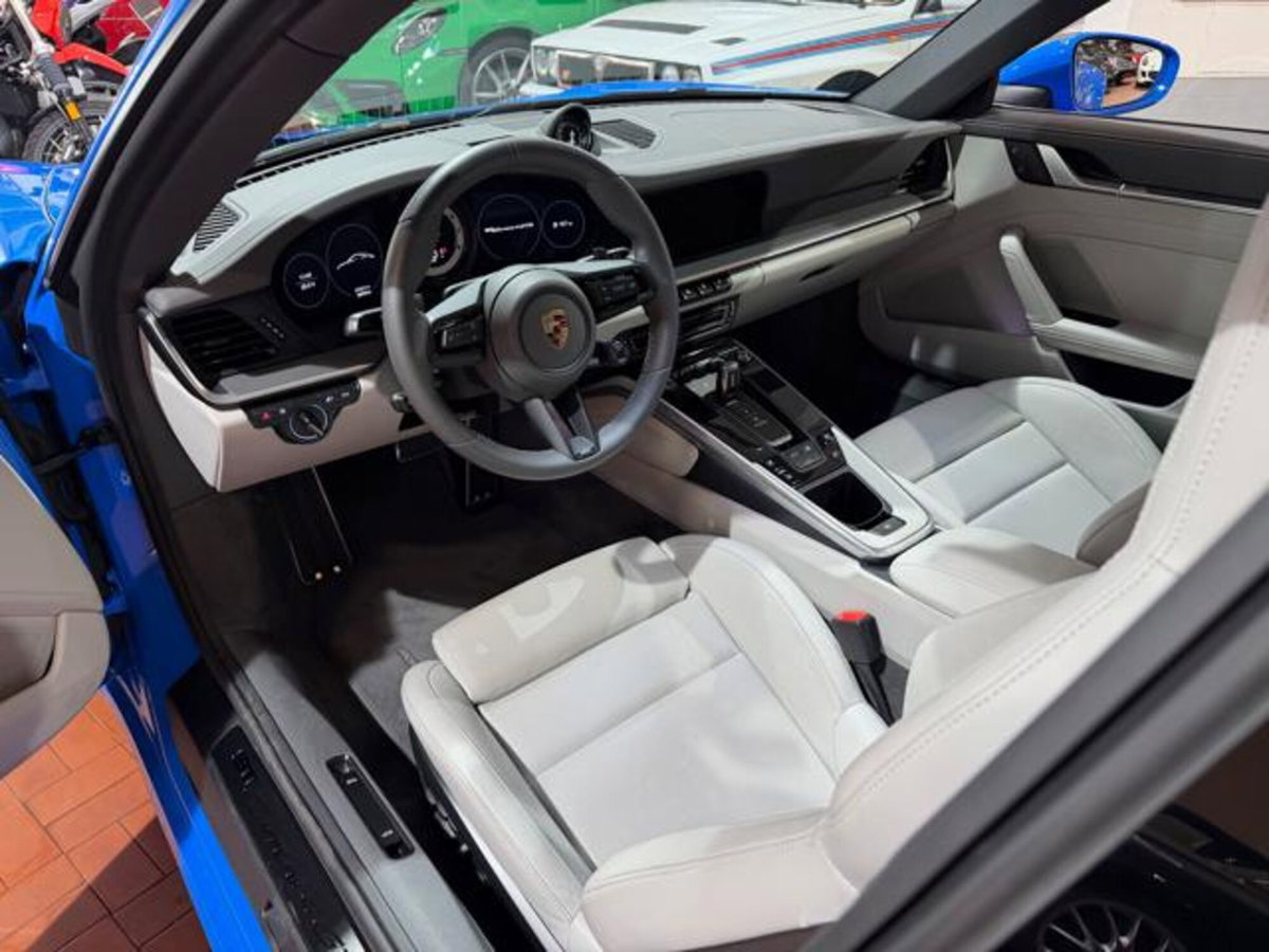 Porsche 911 Coupé Coupe 3.0 Carrera 4 GTS (7)
