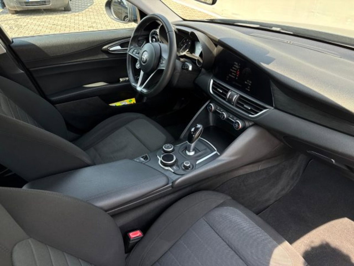Alfa Romeo Giulia 2.2 Turbodiesel 150 CV AT8 Super (12)