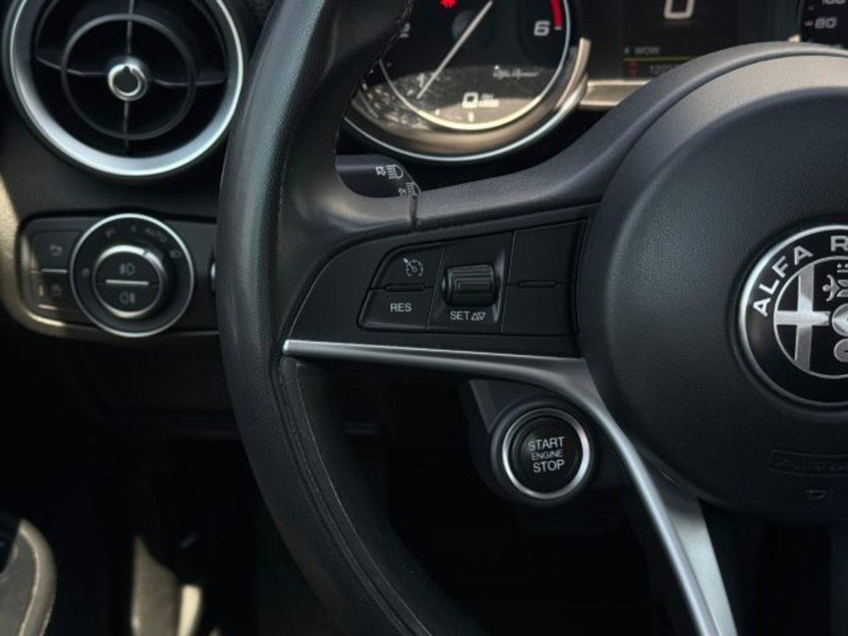 Alfa Romeo Giulia 2.2 Turbodiesel 150 CV AT8 Super (14)