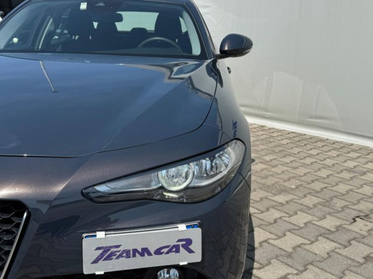 Alfa Romeo Giulia 2.2 Turbodiesel 150 CV AT8 Super (18)