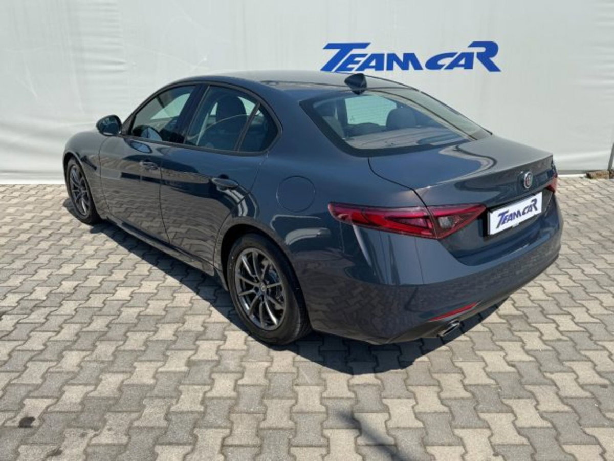 Alfa Romeo Giulia 2.2 Turbodiesel 150 CV AT8 Super (3)