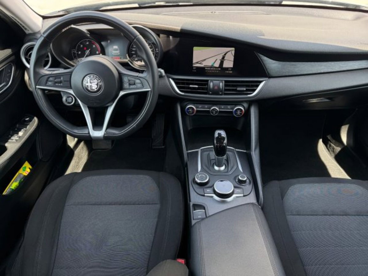 Alfa Romeo Giulia 2.2 Turbodiesel 150 CV AT8 Super (5)