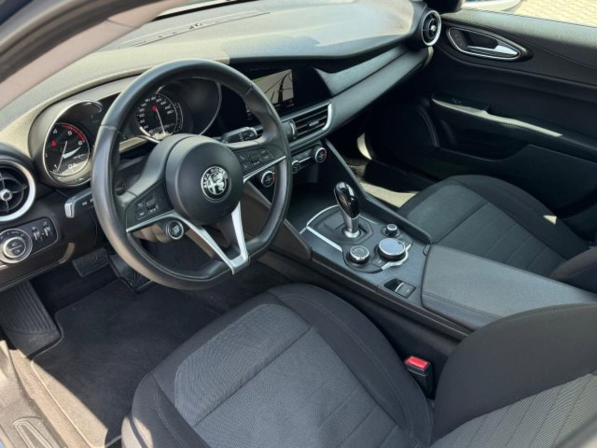 Alfa Romeo Giulia 2.2 Turbodiesel 150 CV AT8 Super (6)