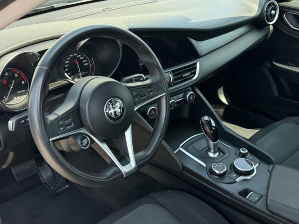 Alfa Romeo Giulia 2.2 Turbodiesel 150 CV AT8 Super (7)