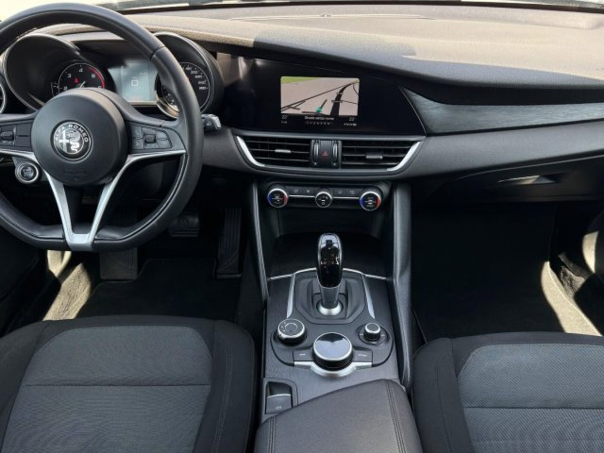 Alfa Romeo Giulia 2.2 Turbodiesel 150 CV AT8 Super (9)