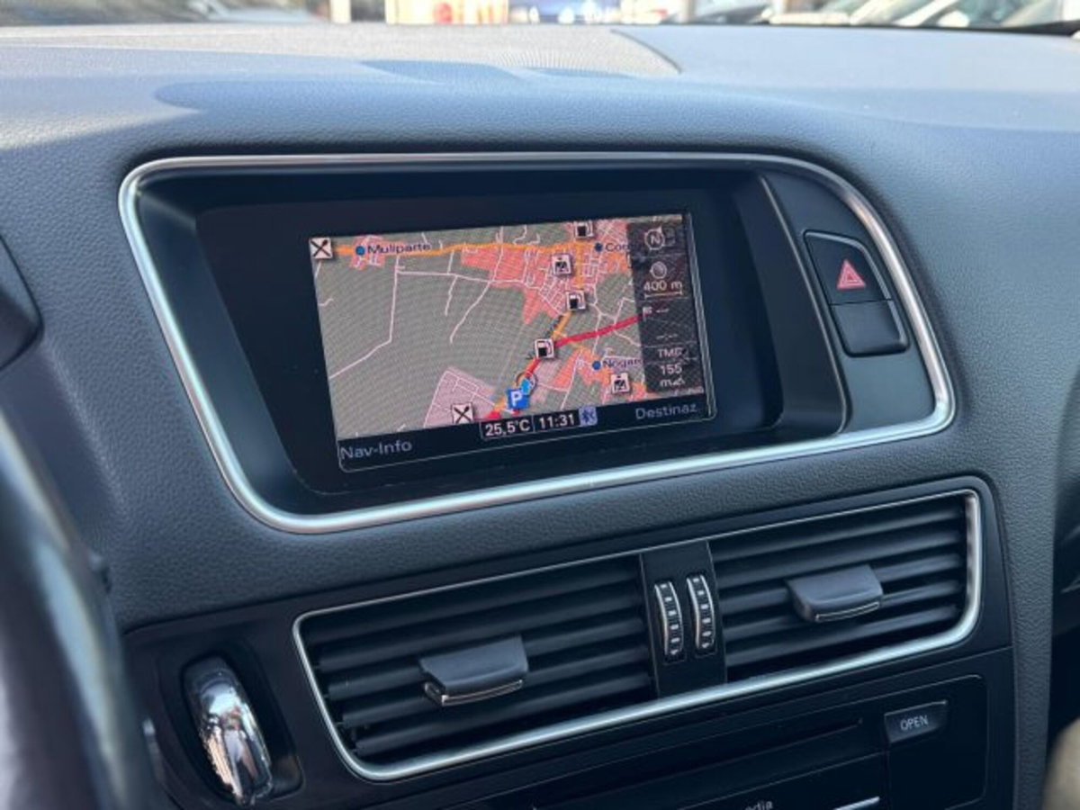 Audi Q5 2.0 TDI 177CV quattro S tronic Business (8)