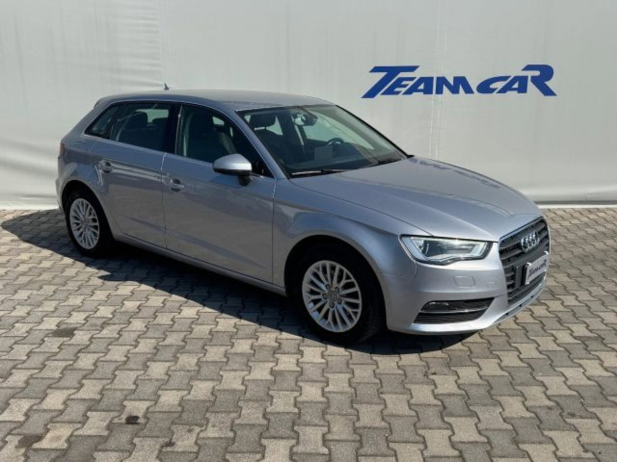 Audi A3 Sportback 1.6 TDI clean diesel S tronic Attraction