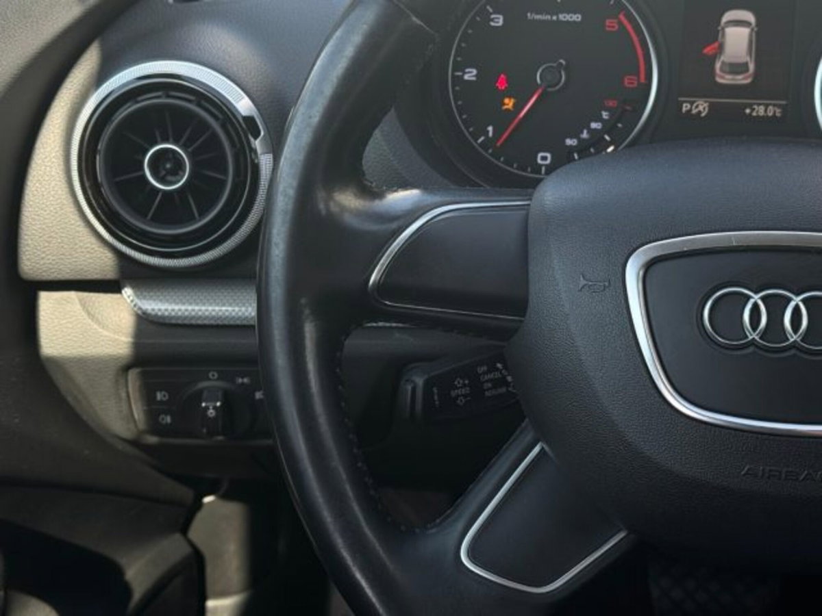 Audi A3 Sportback 1.6 TDI clean diesel S tronic Attraction (18)