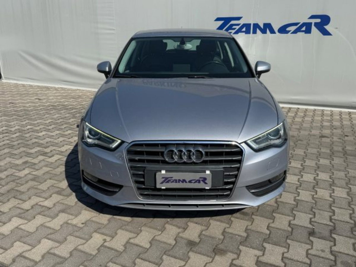 Audi A3 Sportback 1.6 TDI clean diesel S tronic Attraction (2)