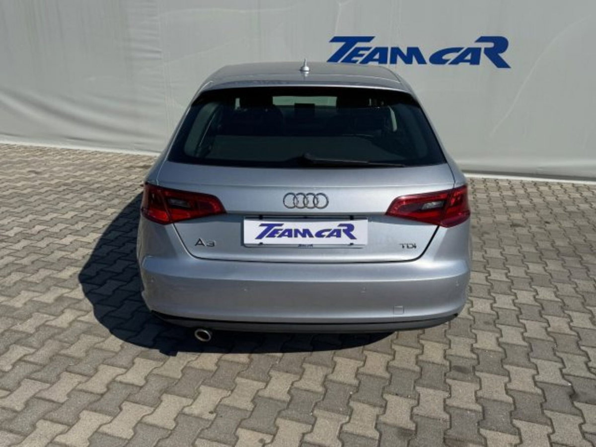 Audi A3 Sportback 1.6 TDI clean diesel S tronic Attraction (4)