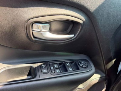 Jeep Renegade 2.0 Mjt 140CV 4WD Active Drive 75th Anniversary (13)