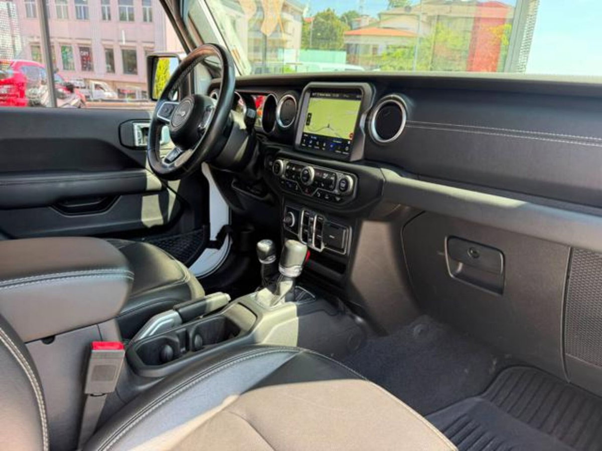 Jeep Wrangler Unlimited 2.0 PHEV ATX 4xe Sahara (8)