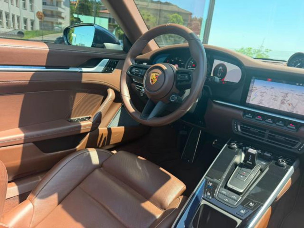 Porsche 911 Cabrio Cabrio 3.0 Carrera 4S (8)