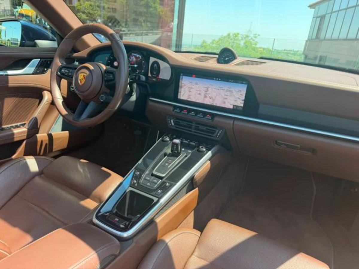 Porsche 911 Cabrio Cabrio 3.0 Carrera 4S (9)