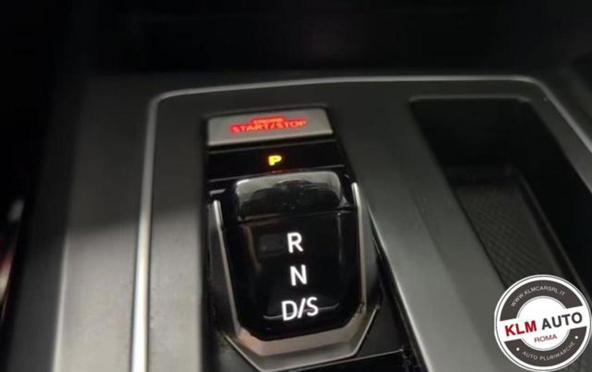 Volkswagen Golf 2.0 tsi GTI MT Ultimate 245cv (9)