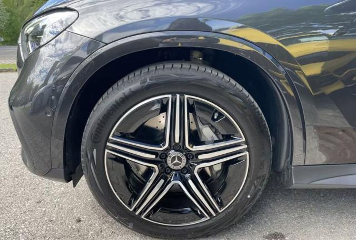 Mercedes-Benz GLC 220 d 4Matic Mild Hybrid AMG Premium Plus (16)