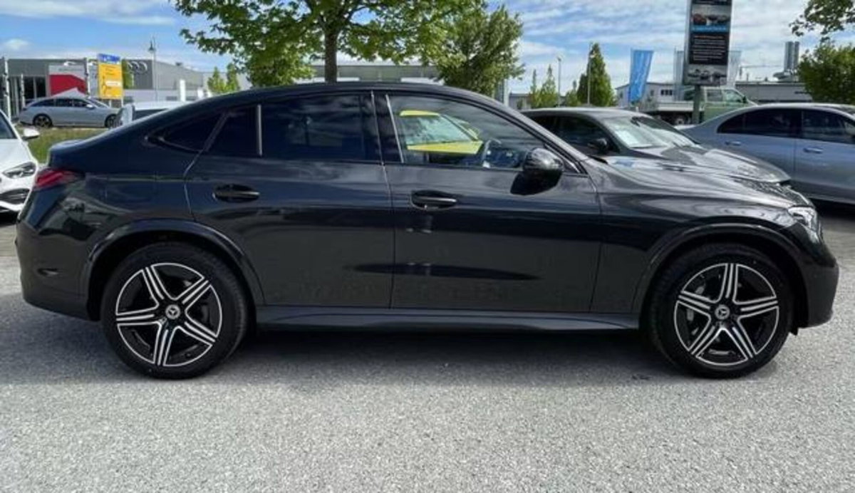 Mercedes-Benz GLC 220 d 4Matic Mild Hybrid AMG Premium Plus (4)