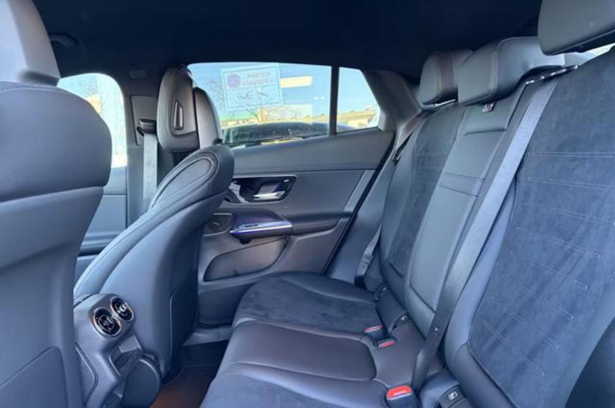 Mercedes-Benz GLC 220 d 4Matic Mild Hybrid AMG Premium Plus (8)