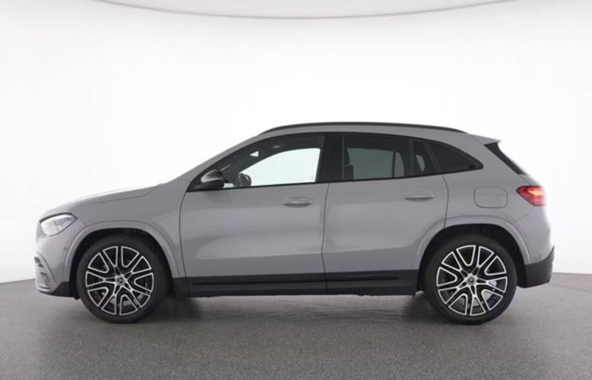 Mercedes-Benz GLA SUV 180 Automatic Premium (10)