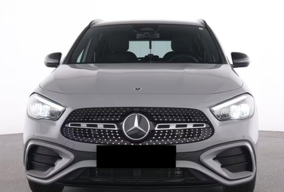 Mercedes-Benz GLA SUV 180 Automatic Premium (12)