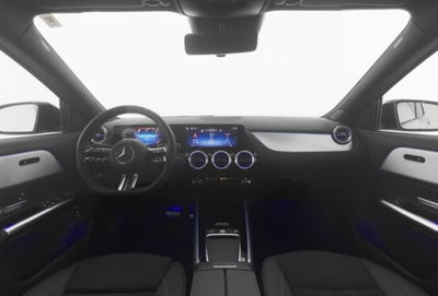 Mercedes-Benz GLA SUV 180 Automatic Premium (3)
