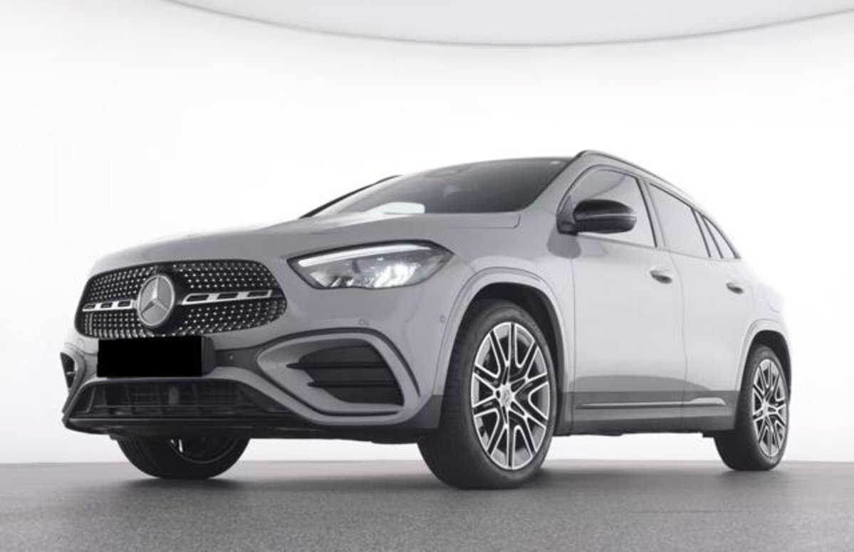 Mercedes-Benz GLA SUV 180 Automatic Premium (6)