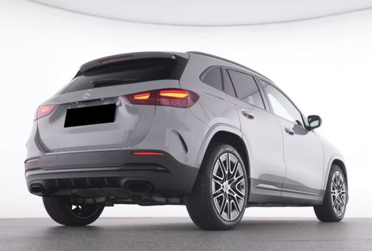 Mercedes-Benz GLA SUV 180 Automatic Premium (7)