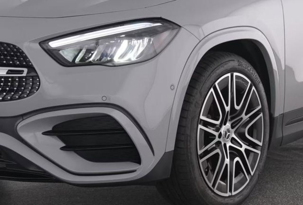 Mercedes-Benz GLA SUV 180 Automatic Premium (8)