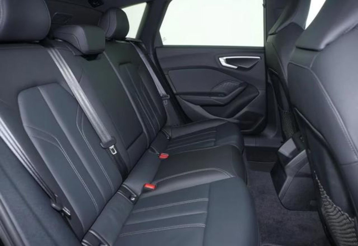 Audi A5 Avant 2.0 tdi mhev+ S line edition 204cv s-tronic (8)