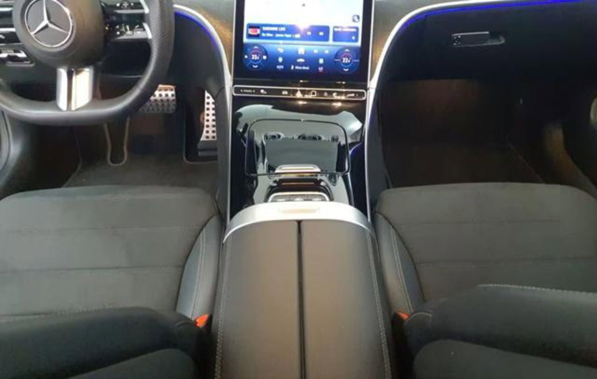 Mercedes-Benz CLE Cabrio 200 AMG Line Premium auto (12)