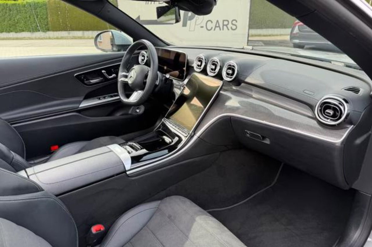Mercedes-Benz CLE Cabrio 220 d AMG Line Premium Plus auto (13)