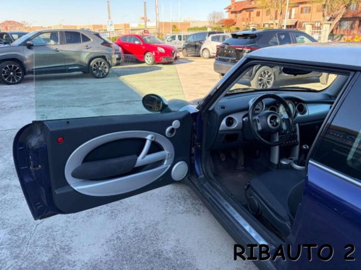 MINI Mini 1.6 16V Cooper (11)