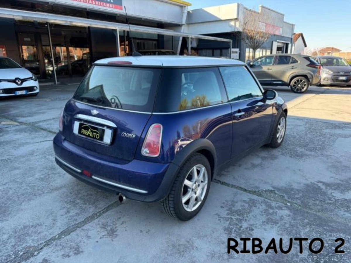 MINI Mini 1.6 16V Cooper (17)