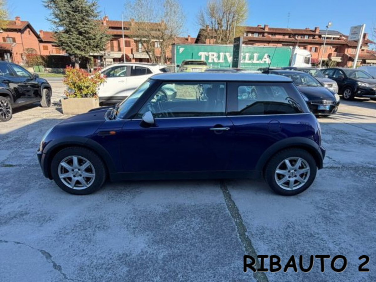 MINI Mini 1.6 16V Cooper (8)