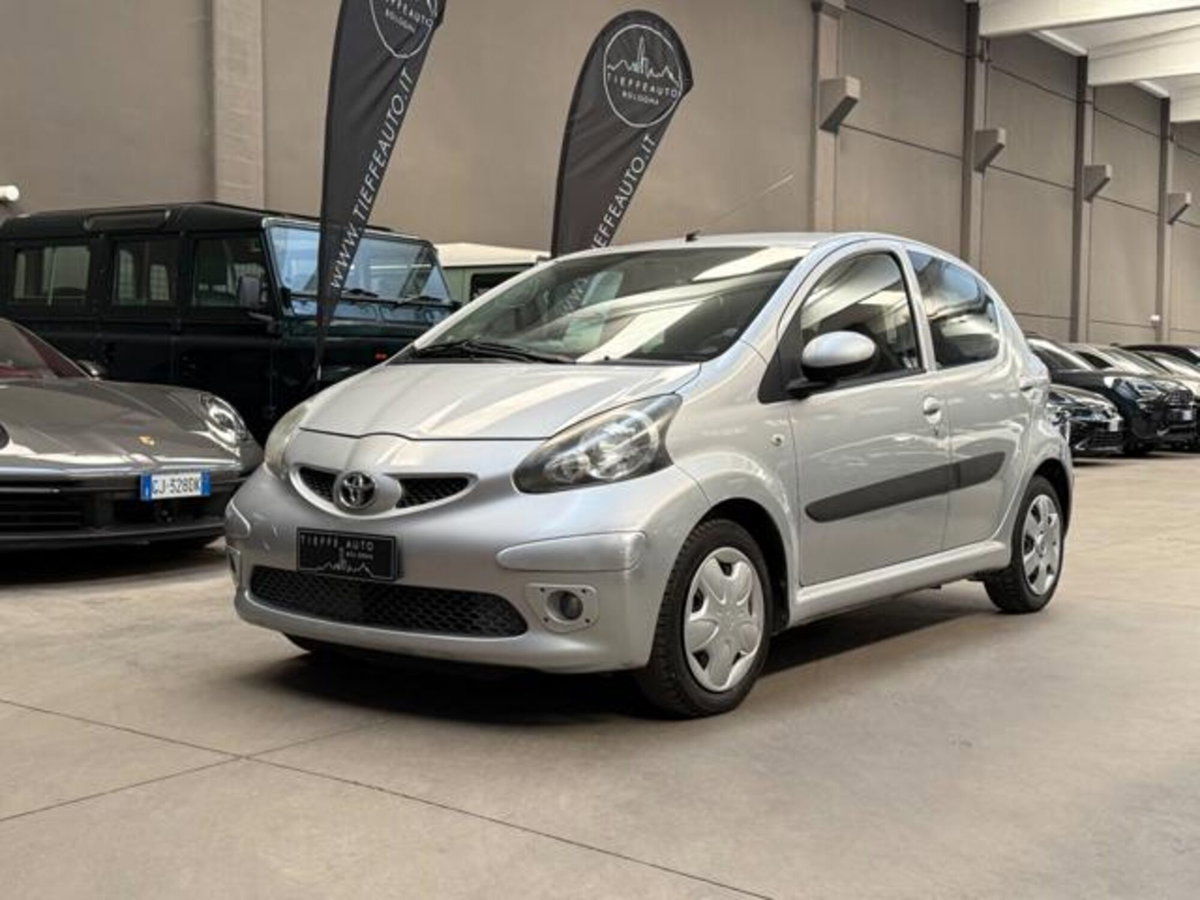 Toyota Aygo 1.0 12V VVT-i 5 porte Sol