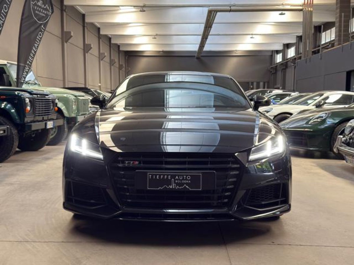 Audi TTS Coupé 2.0 TFSI 310 CV quattro (2)