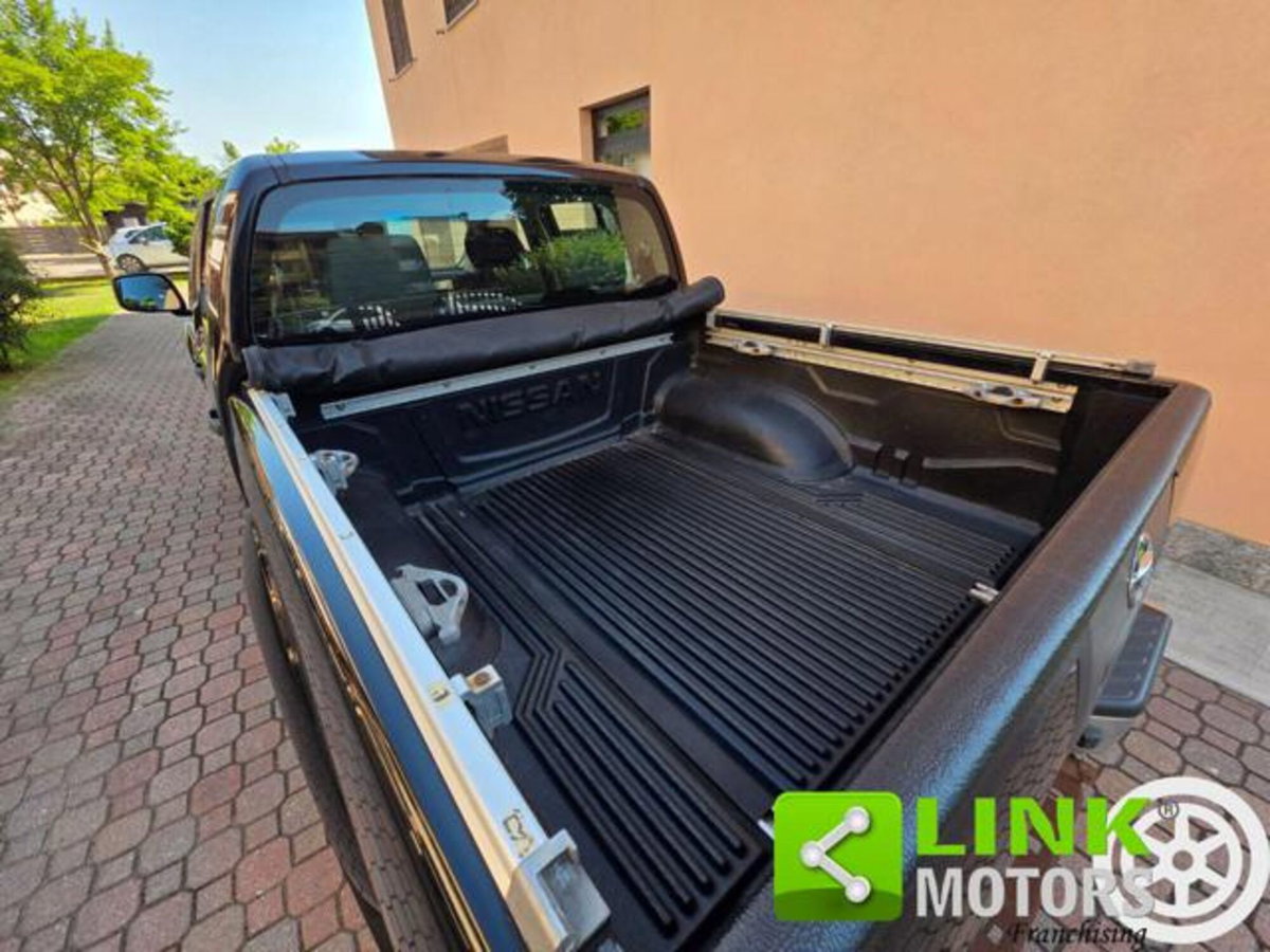 Nissan Navara 2.5 dCi 190CV 4 porte Double Cab Sport (10)