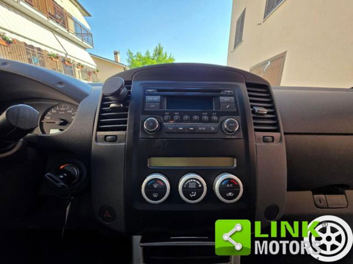 Nissan Navara 2.5 dCi 190CV 4 porte Double Cab Sport (19)