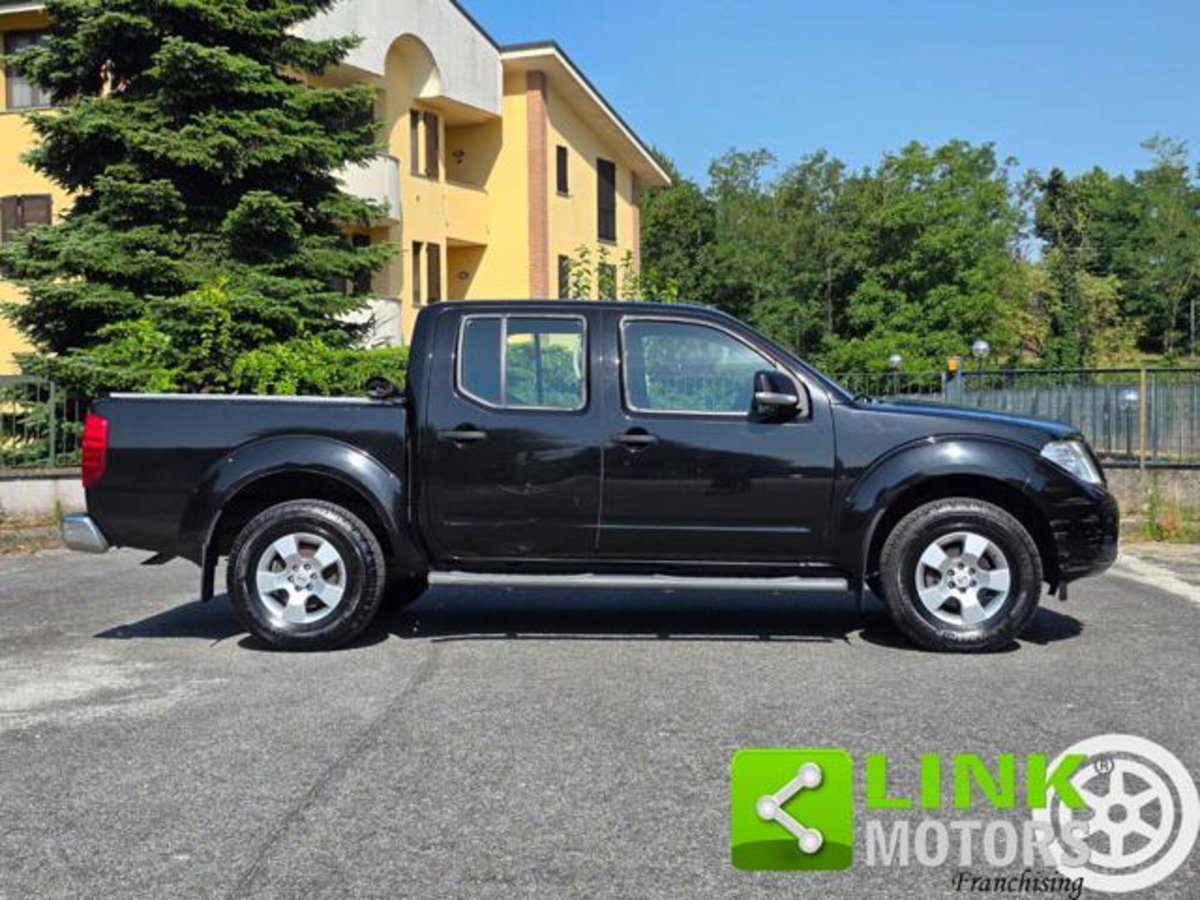 Nissan Navara 2.5 dCi 190CV 4 porte Double Cab Sport (8)