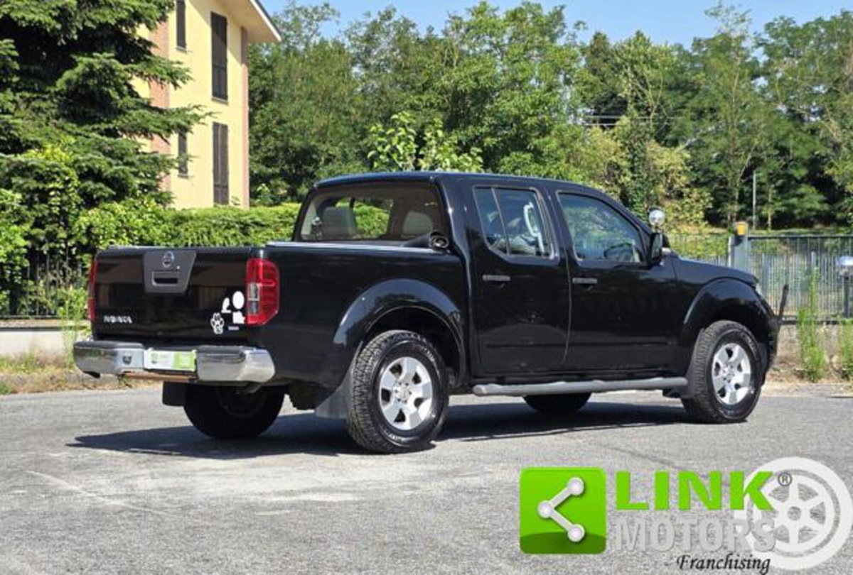 Nissan Navara 2.5 dCi 190CV 4 porte Double Cab Sport (9)