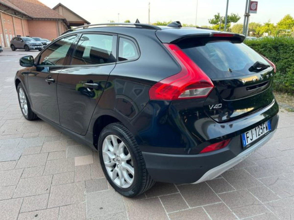 Volvo V40 Cross Country D2 Geartronic Business (3)